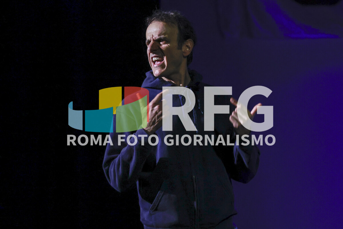 Foto 11 di AGO Capitano silenzioso