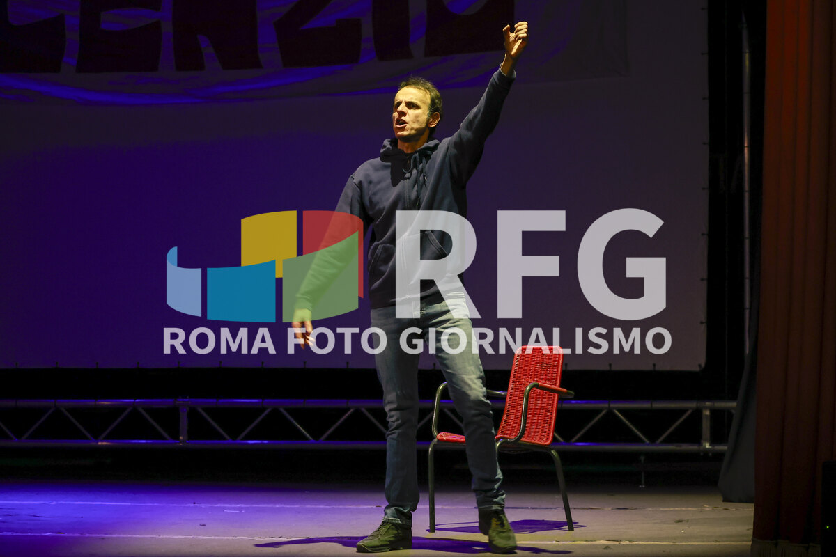 Foto 12 di AGO Capitano silenzioso